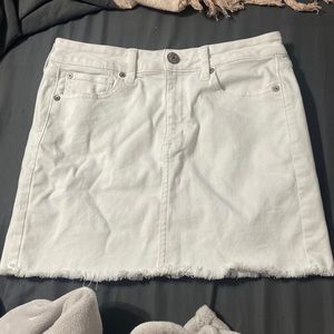 White American eagle denim skirt.